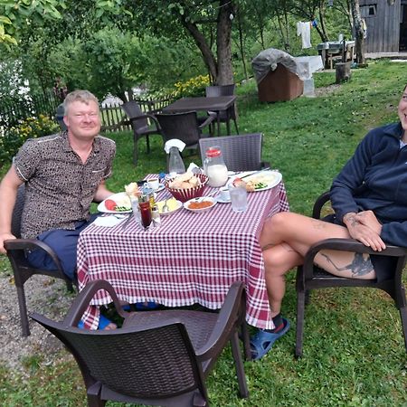 Shkodër Bujtina Milani Bed & Breakfast エクステリア 写真