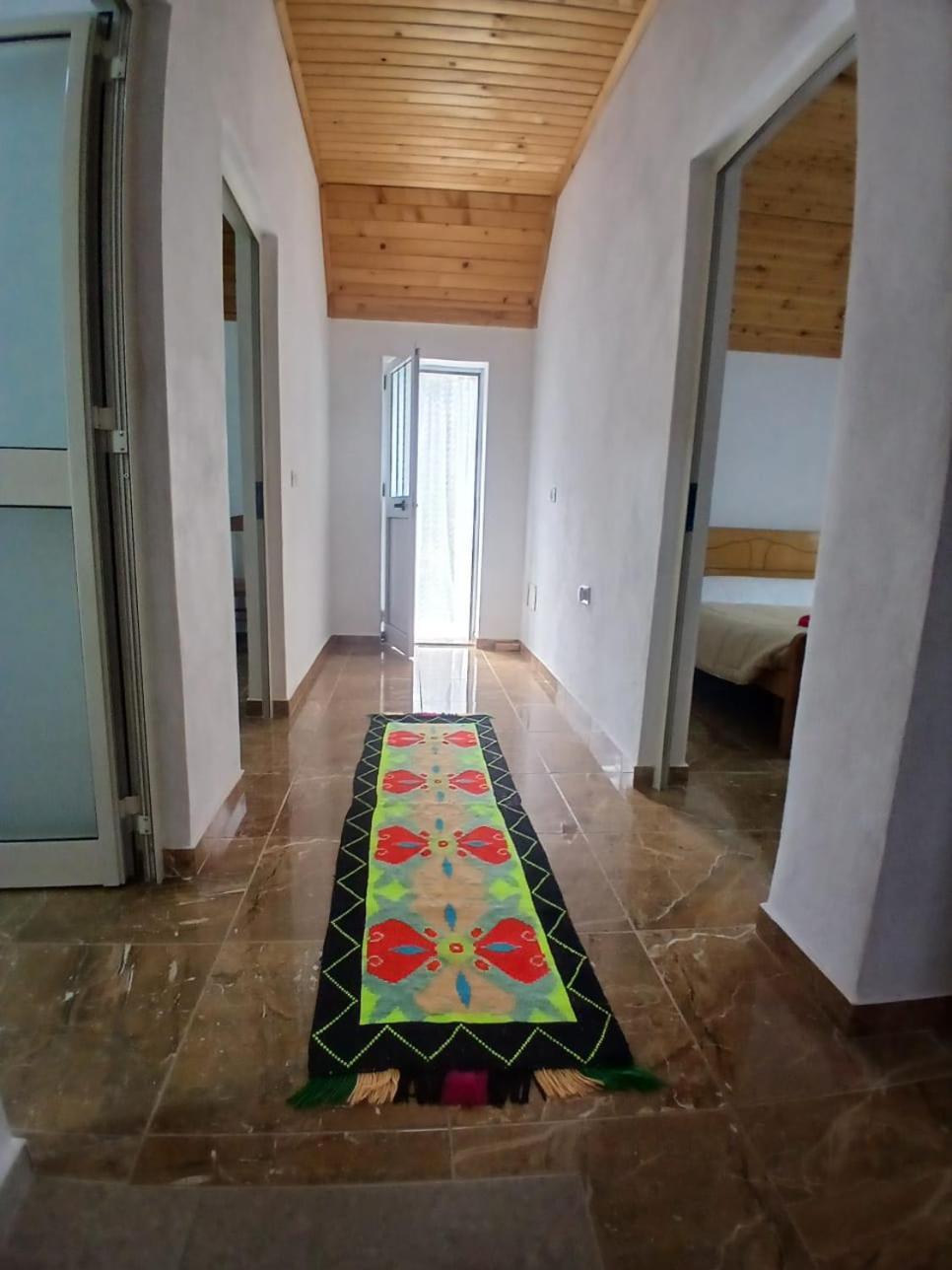Shkodër Bujtina Milani Bed & Breakfast エクステリア 写真
