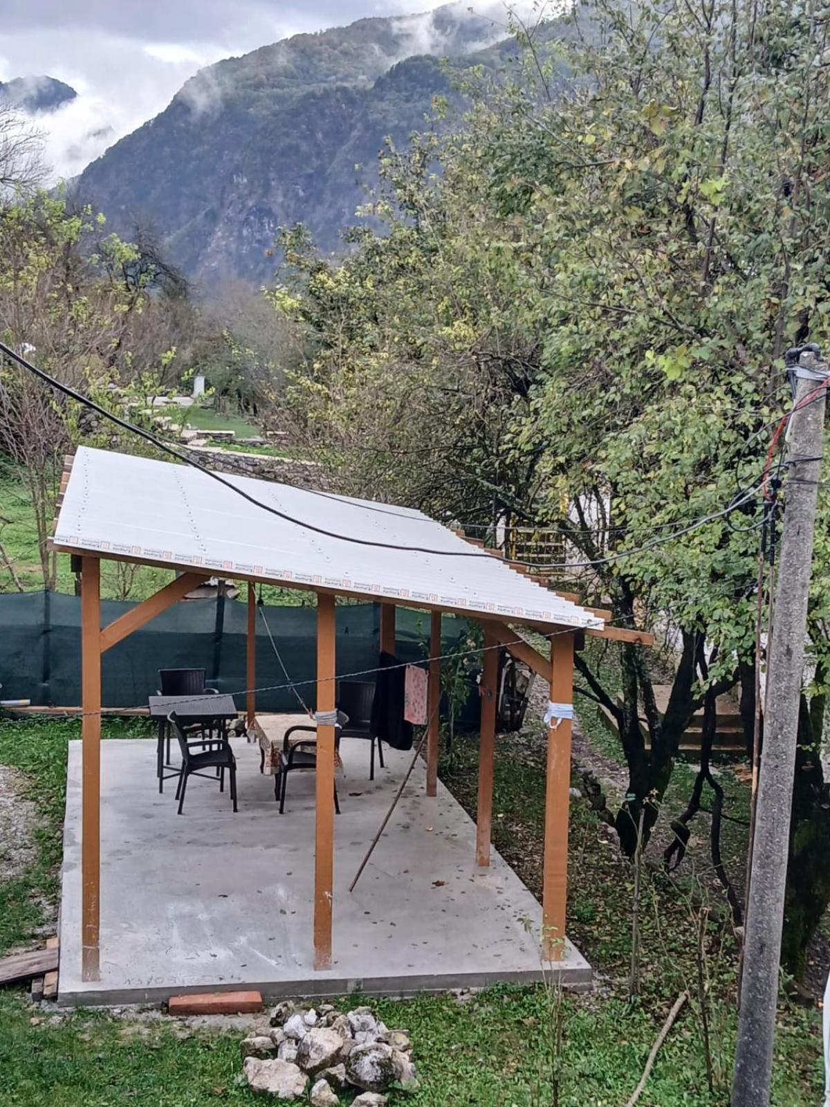 Shkodër Bujtina Milani Bed & Breakfast エクステリア 写真