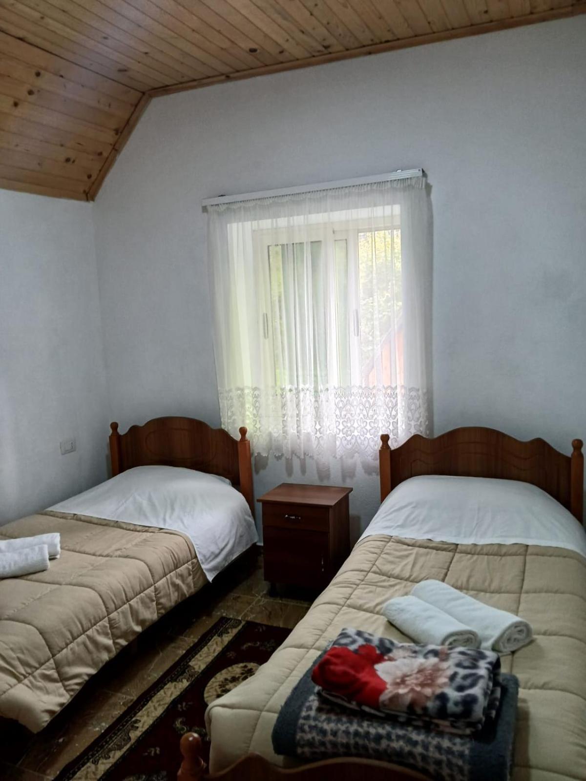 Shkodër Bujtina Milani Bed & Breakfast エクステリア 写真